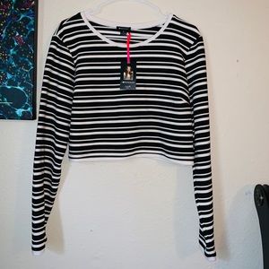 NWT black and white crop top